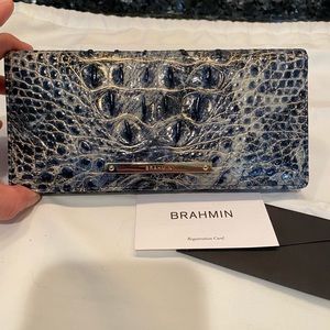 EUC Brahmin Glacier Ady Wallet